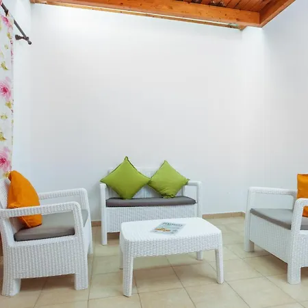 Marina I Beachfront By Holidays * Коральео