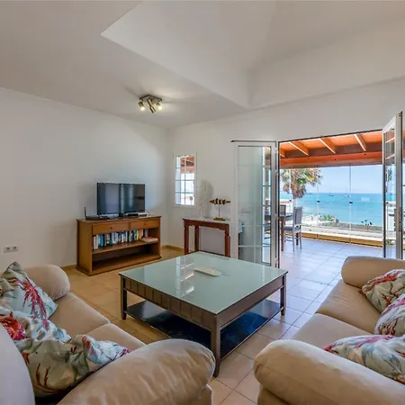 Marina I Beachfront By Holidays Вилла *