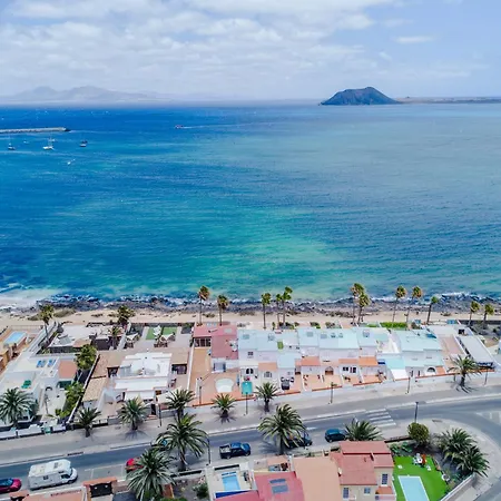 Marina I Beachfront By Holidays Вилла Коральео