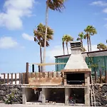 Marina I Beachfront By Holidays 빌라 코라레호