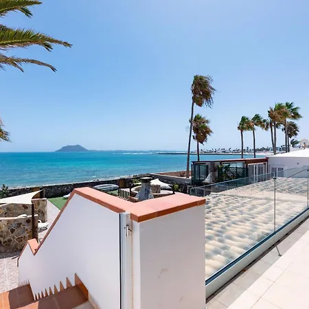 Marina I Beachfront By Holidays Villa *