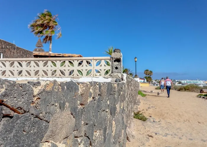 Marina I Beachfront By Holidays * Corralejo