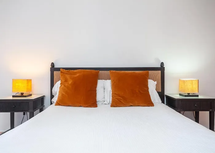 Marina I Beachfront By Holidays *