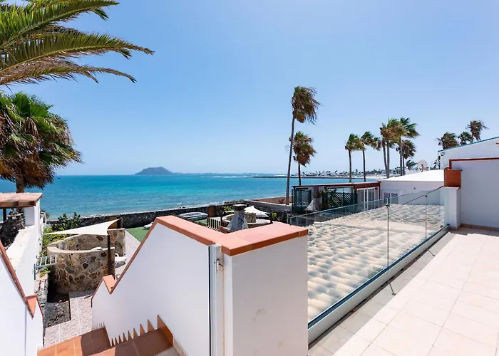 Marina I Beachfront By Holidays Villa *