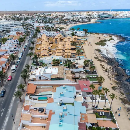 Marina I Beachfront By Holidays וילה *